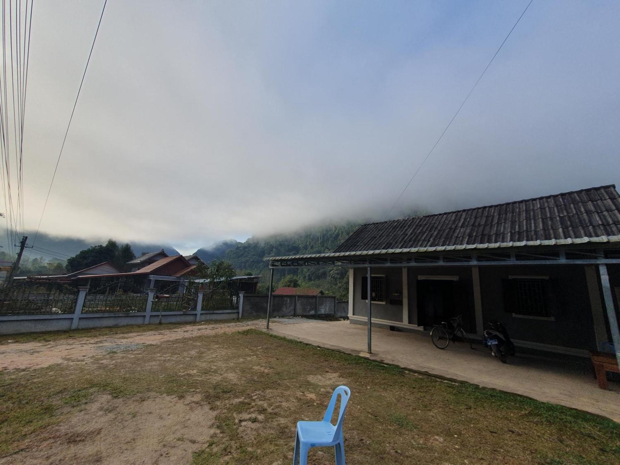 Khounxok Guesthouse Nong Khiaw Ngoại thất bức ảnh