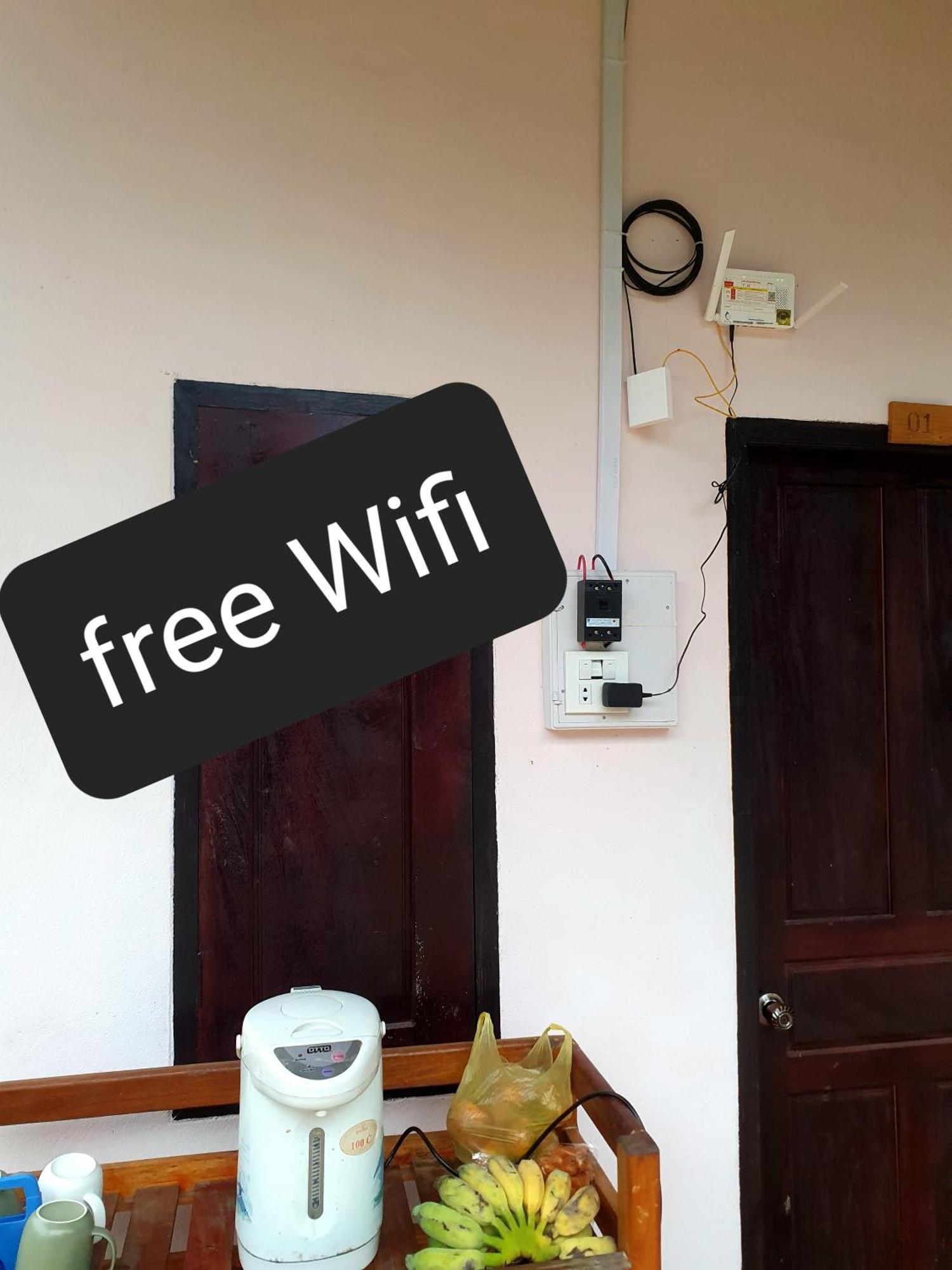 Khounxok Guesthouse Nong Khiaw Ngoại thất bức ảnh